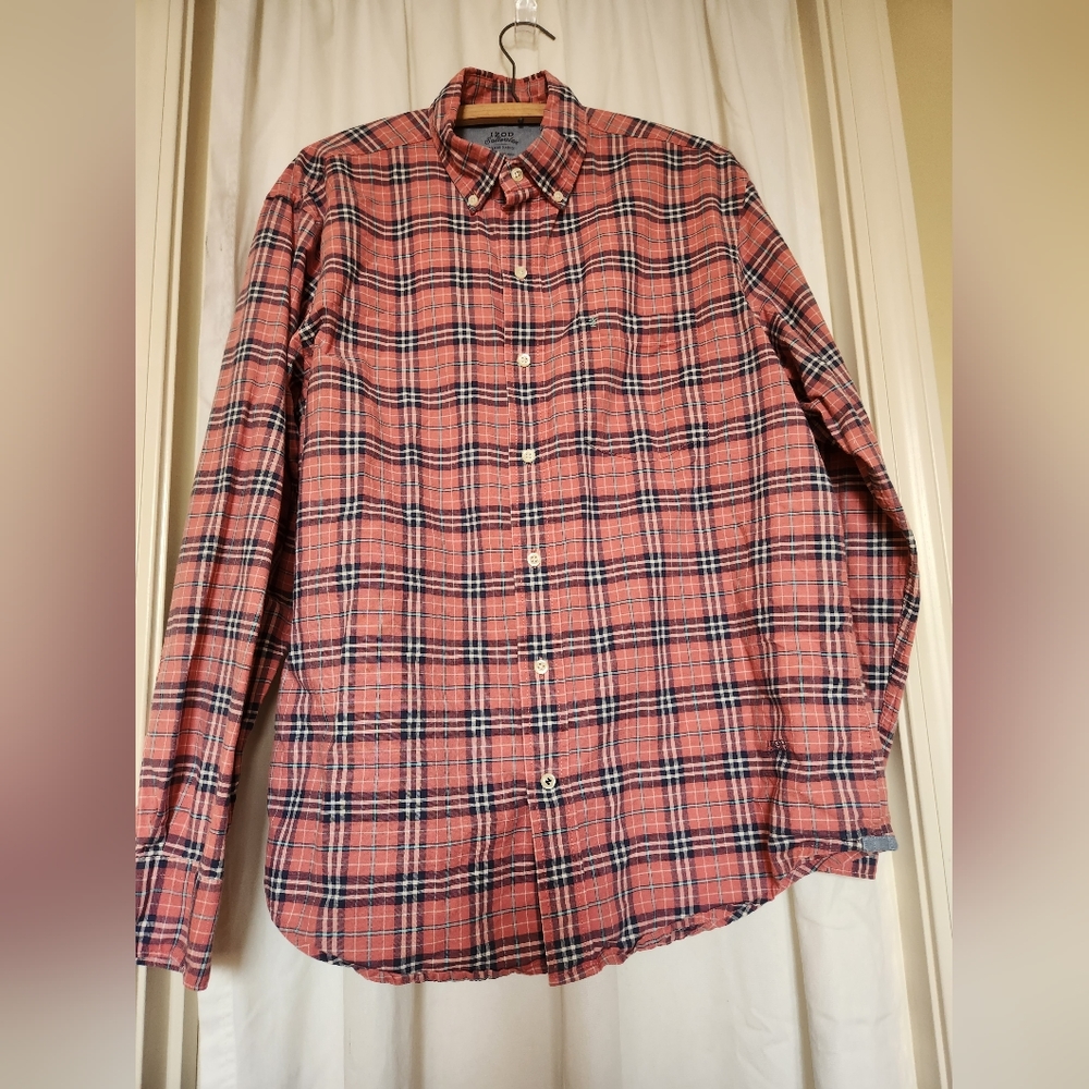 IZOD Men’s Pink Plaid Buttondown shirt Men US M